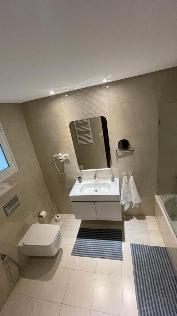 Schoene, Ruhige Neuwertige 127Qm Ferienwohnung Sidi Daoud Exterior photo